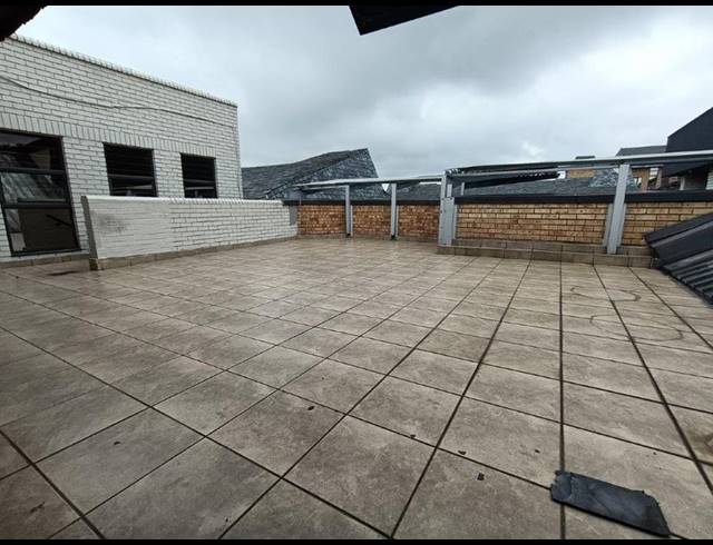 BUSINESS PROPERTY TO RENT IN HURLINGHAM